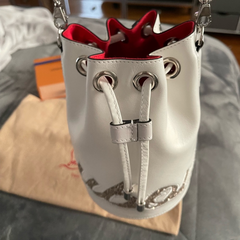 Christian louboutin Marie Jane Embellished leather bucket bag White pristine - Picture 14 of 16